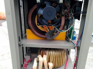 Вид стабилизатора напряжения при ремонте